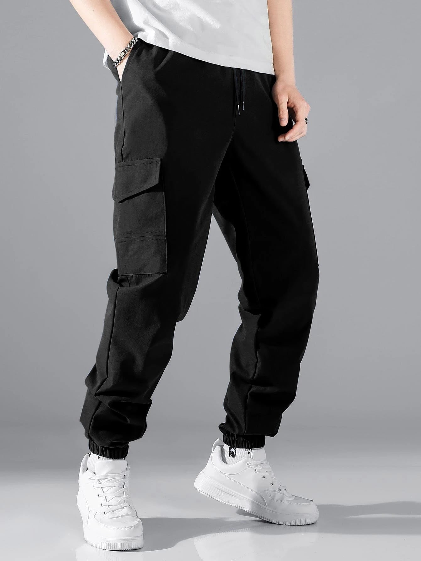 Aesthetica Cargo Pants