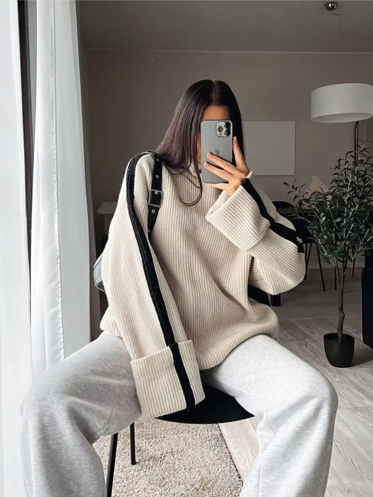 Contrast Loose Pullover Turtleneck Sweater