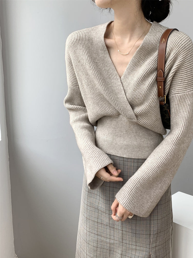 Ribbed V-Neck Slim Waist Sweater